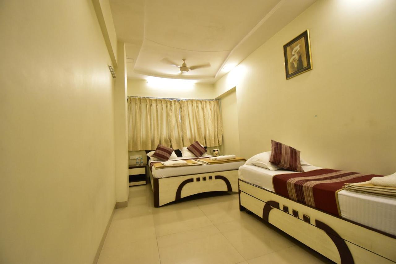 Hotel Kalpana Palace, Мумбаи Экстерьер фото